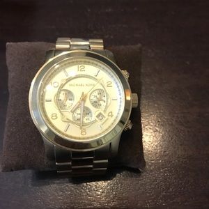 Michael Kors MK8077